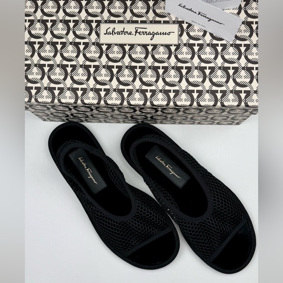 Salvatore Ferragamo Black Woven Slingback Sandal. Size 8.5 New in Box - Picture 8 of 13